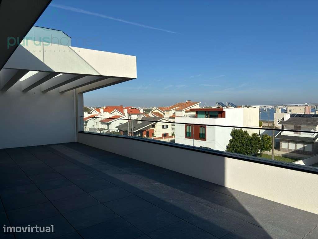 Apartamento T3 Duplex Novo - Praia da Costa Nova - Grande imagem: 2/15