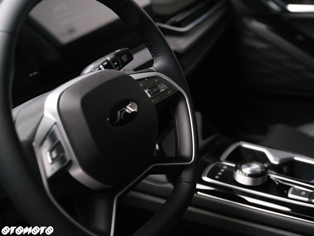 JAC JS6 - 8