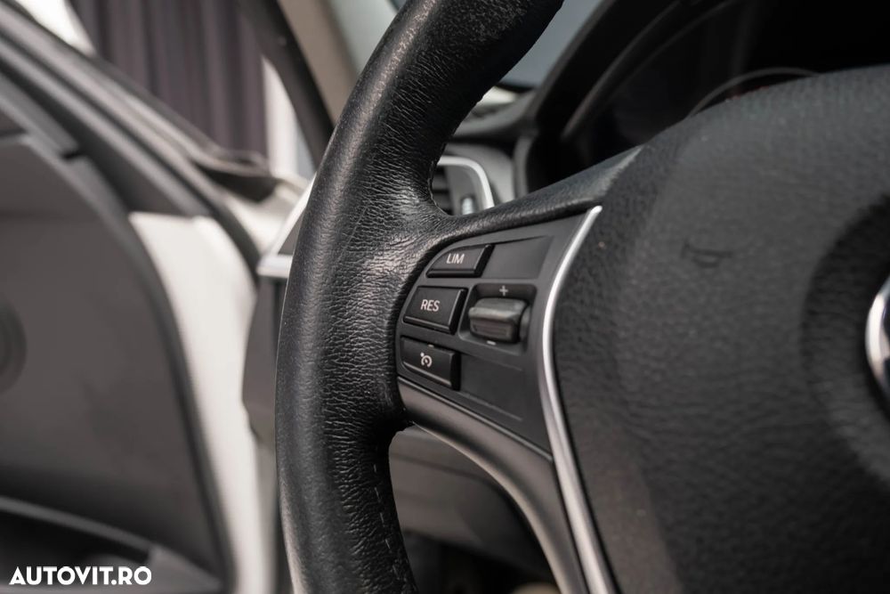 BMW Seria 3 318d Aut. Sport Line - 18