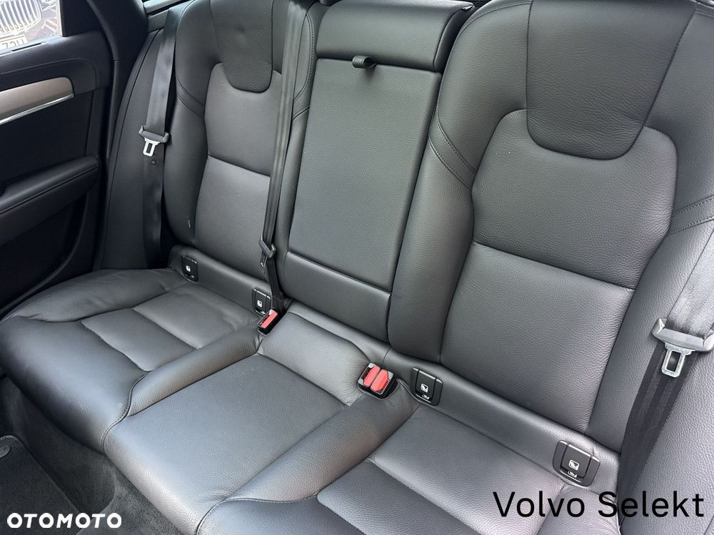 Volvo V90 Cross Country - 11
