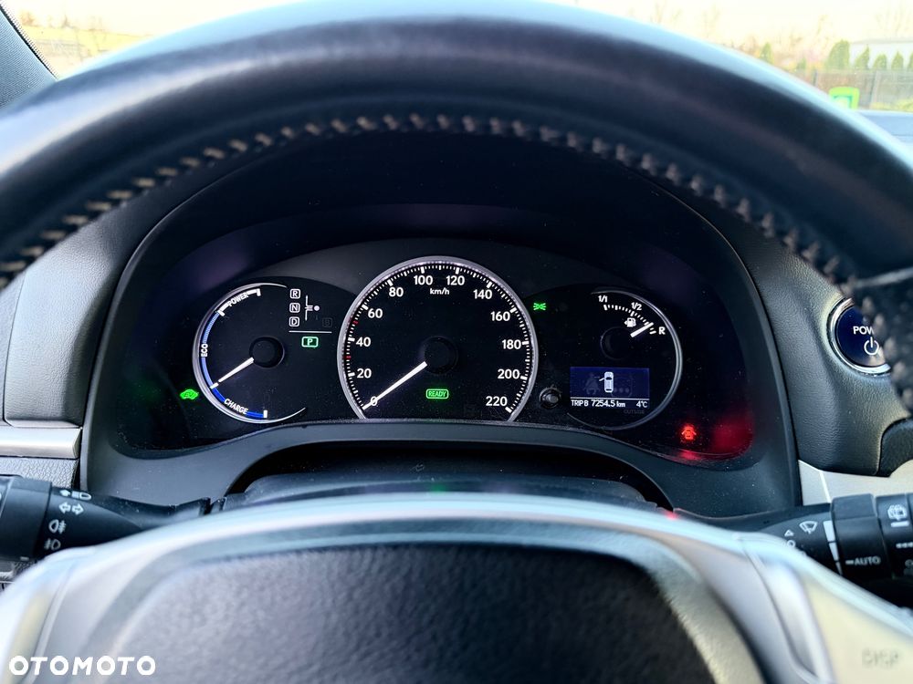 Lexus CT 200h F Sport - 23