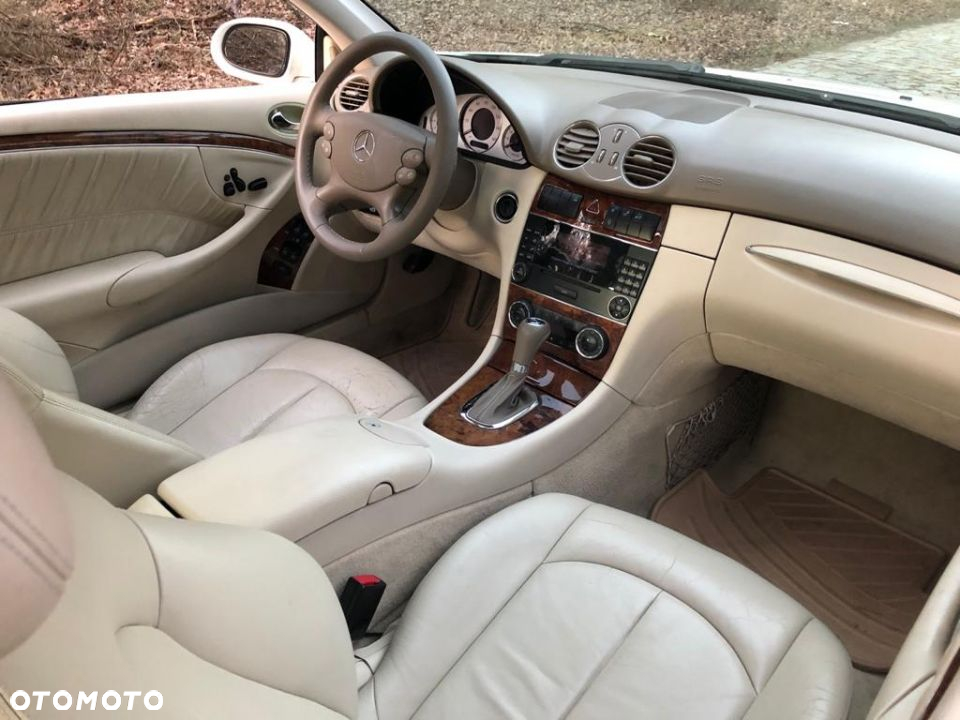 Mercedes-Benz CLK - 9