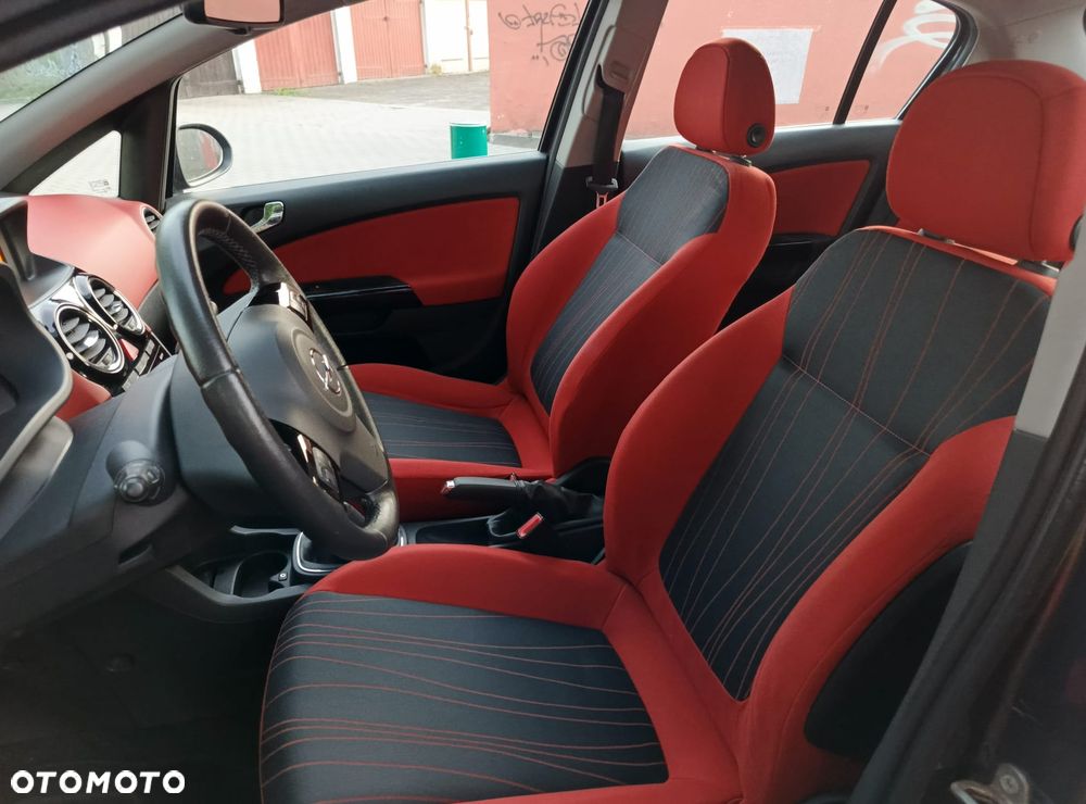 Opel Corsa 1.2 16V Cosmo - 3