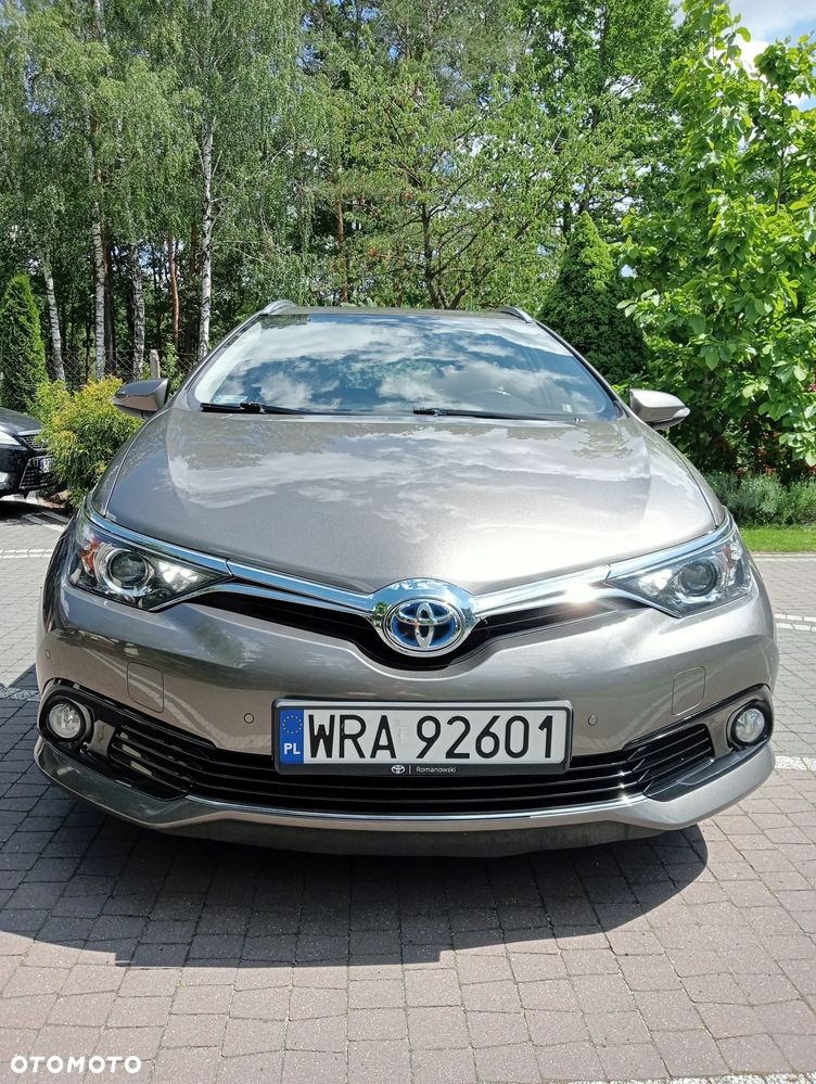 Toyota Auris Hybrid 135 Premium - 1