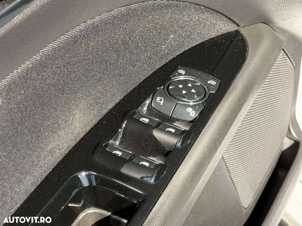 Ford Mondeo 2.0 HEV Titanium - 9