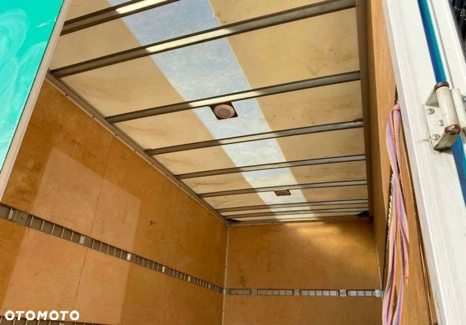 Iveco Daily 35 C15 Kontener 4.4m - 20