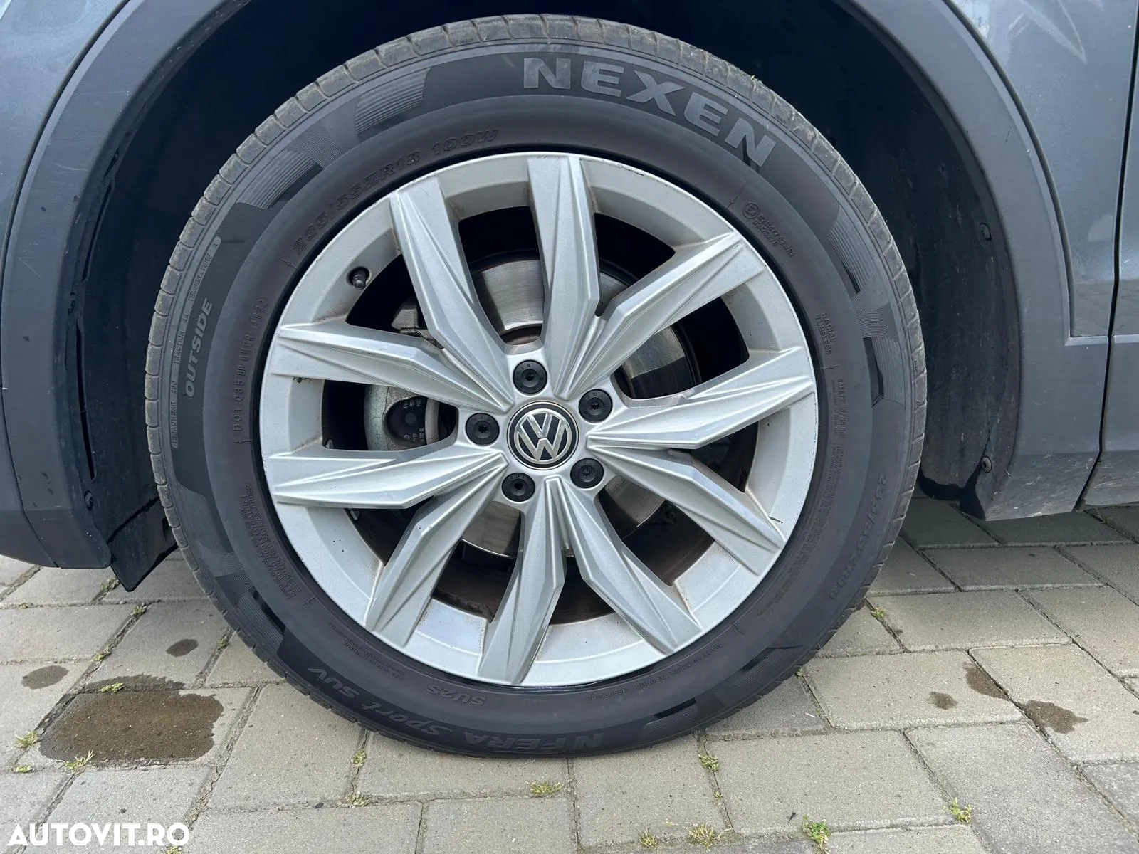 Volkswagen Tiguan - 12