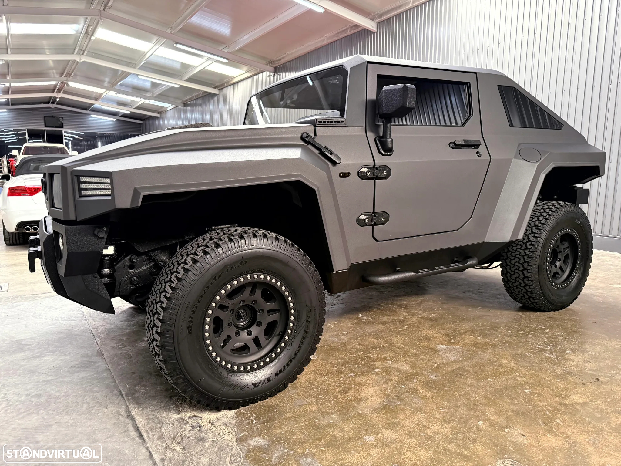 Hummer H2 Slantaback Custom 6.0 V8 - 2