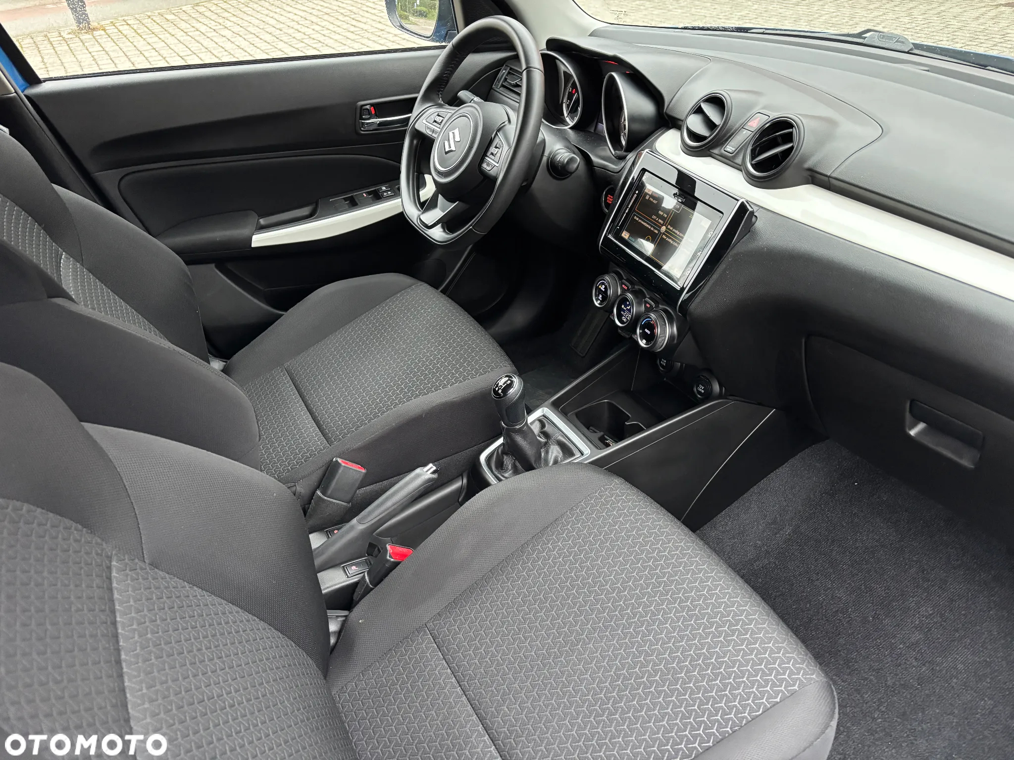 Suzuki Swift 1.2 SHVS Premium Plus - 7