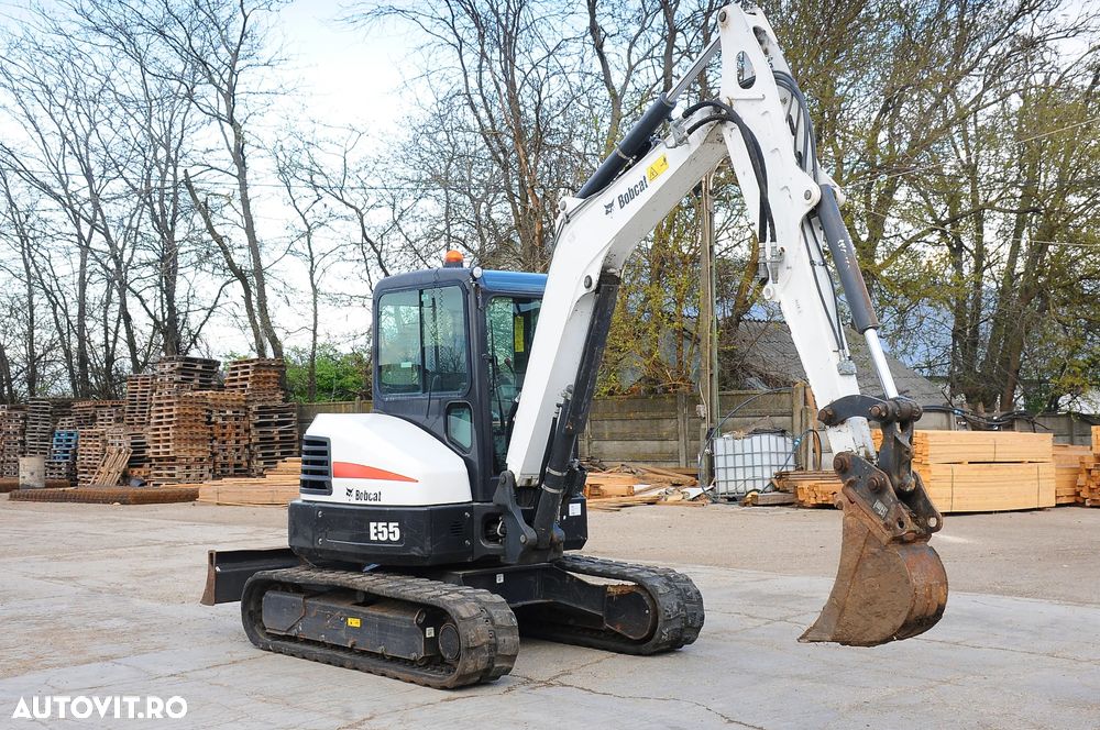 Bobcat E55 MiniExcavator 5,5 tone - 1