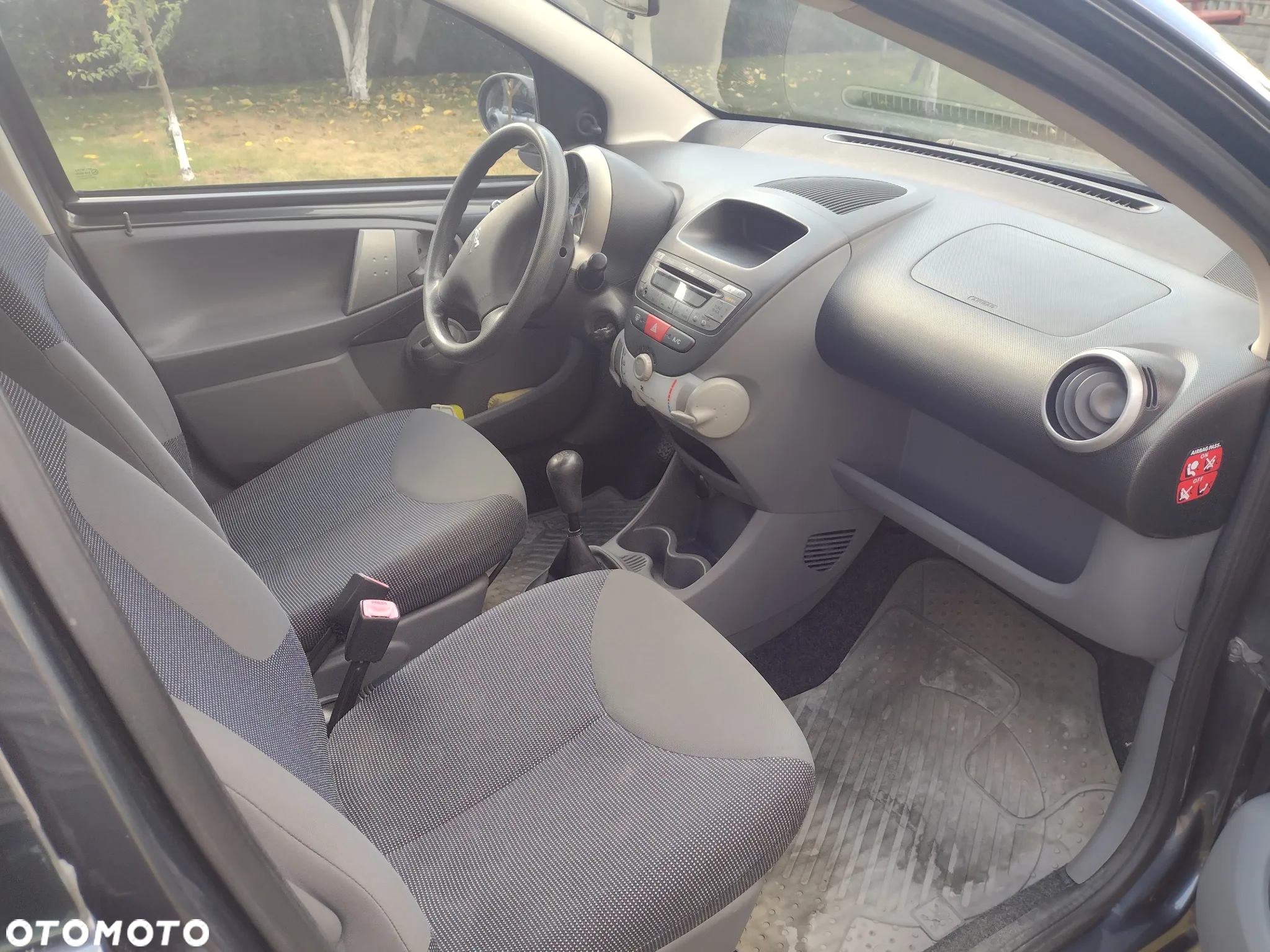 Peugeot 107 1.0 Urban Move - 9