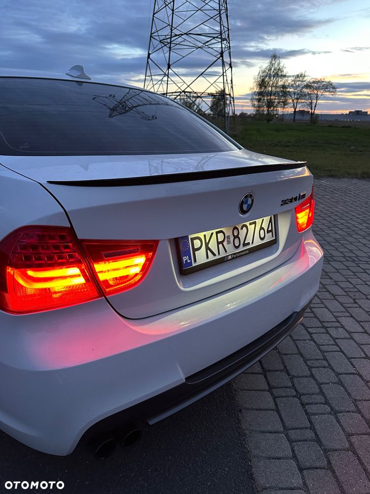BMW Seria 3 325i Edition Sport - 12