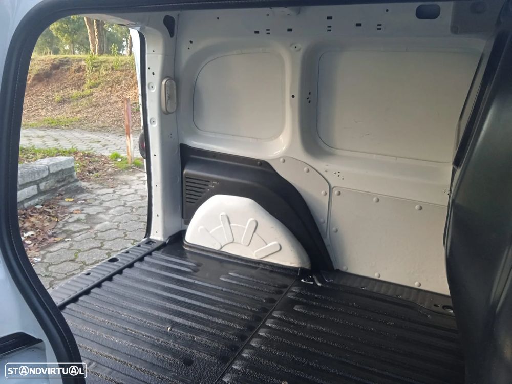 Mercedes-Benz Citan Van Normal 109 Cdi 90cv Plus 5 portas - 31