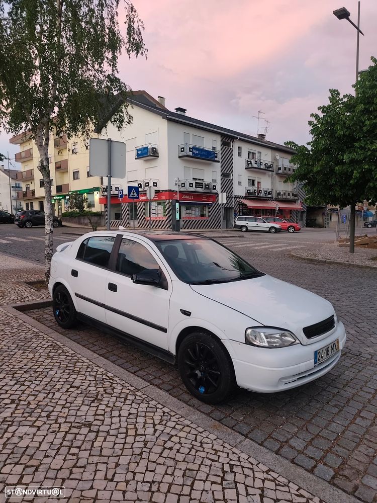Opel Astra 1.4 Sport - 3