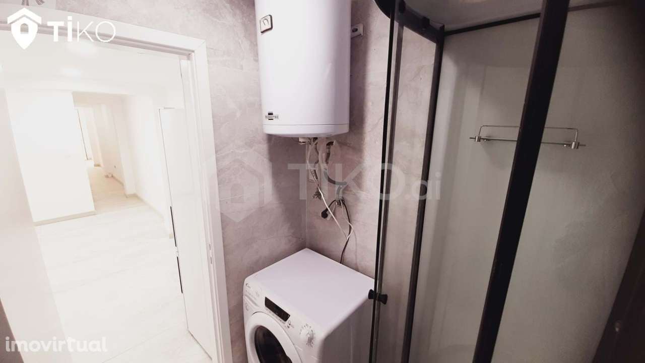 Loja Transformada em Apartamento  em Vale de Milhaços Corroios - Grande imagem: 5/20