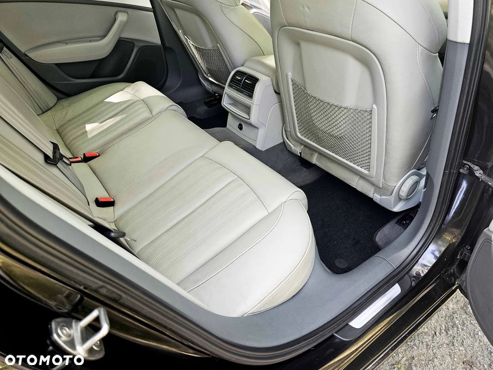 Audi A6 Avant 2.0 TDI Ultra S tronic - 21