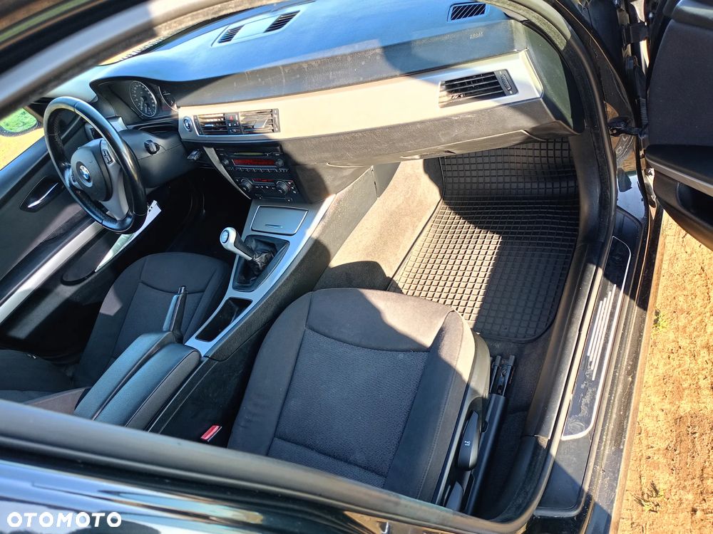 BMW Seria 3 318d - 7