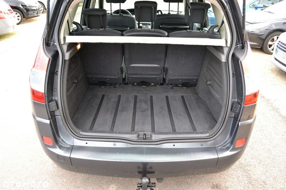 Renault Scenic 2.0 16V Confort Dynamique - 11