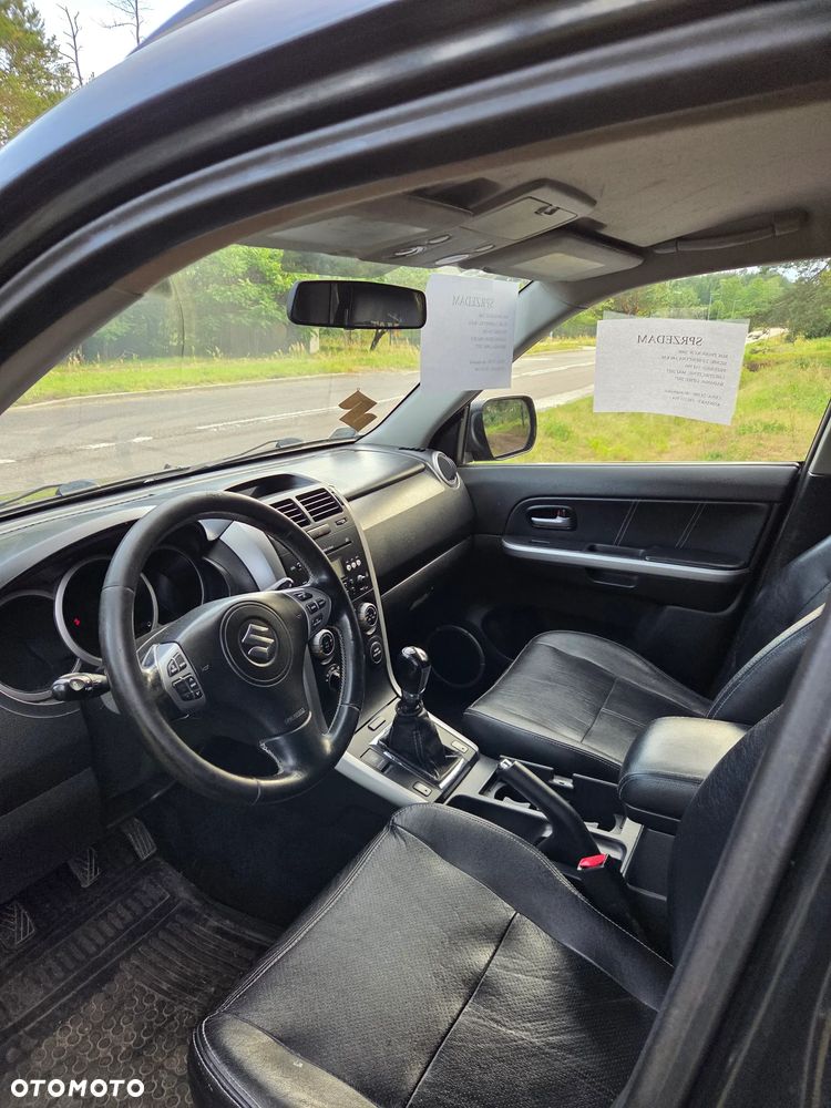 Suzuki Grand Vitara 2.0 - 4