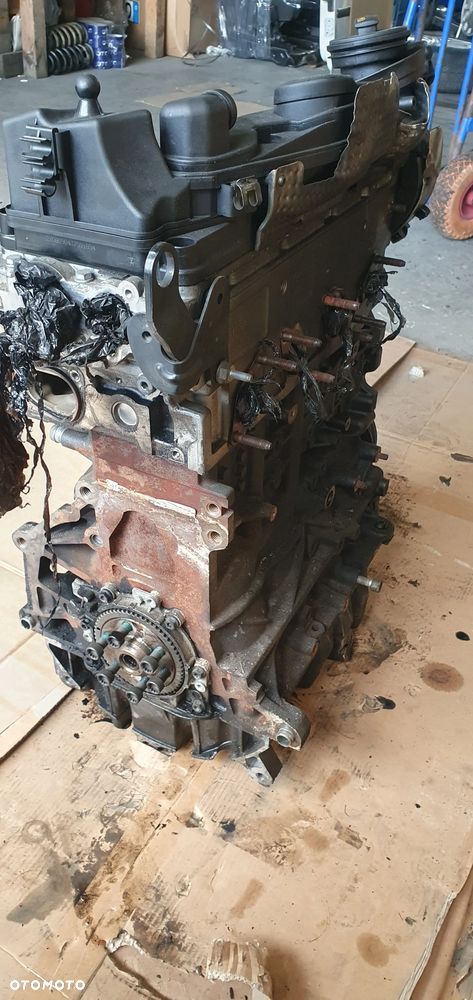 Silnik słupek blok silnika Audi A4 B8 2.0 TDI CBA - 9