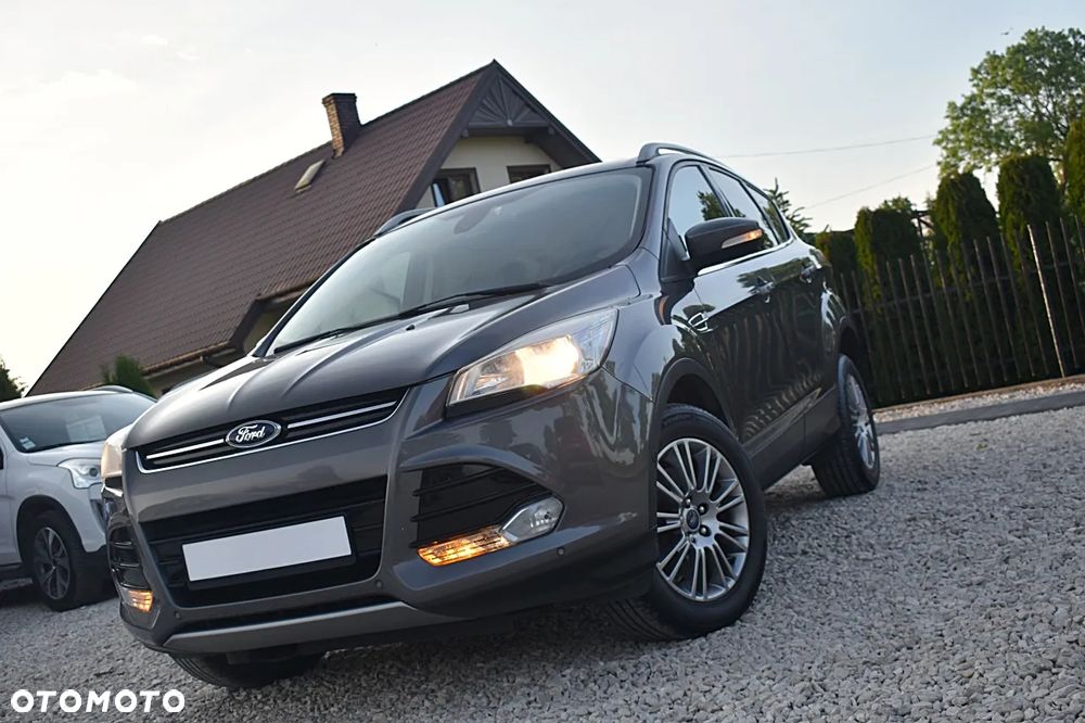 Ford Kuga 2.0 TDCi 2x4 Titanium - 1