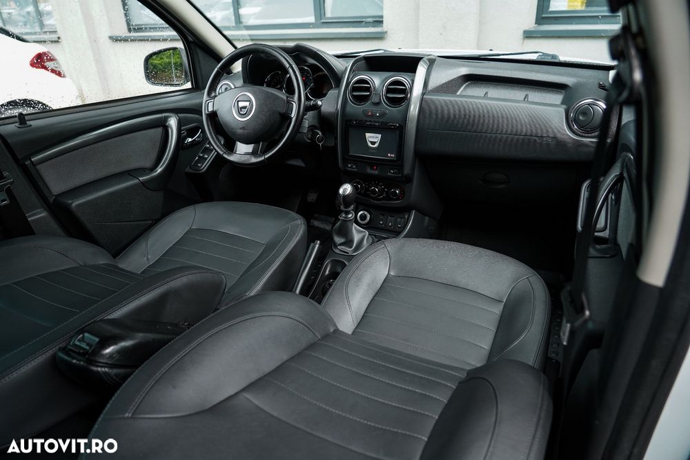 Dacia Duster dCi 110 FAP 4x4 Prestige - 11