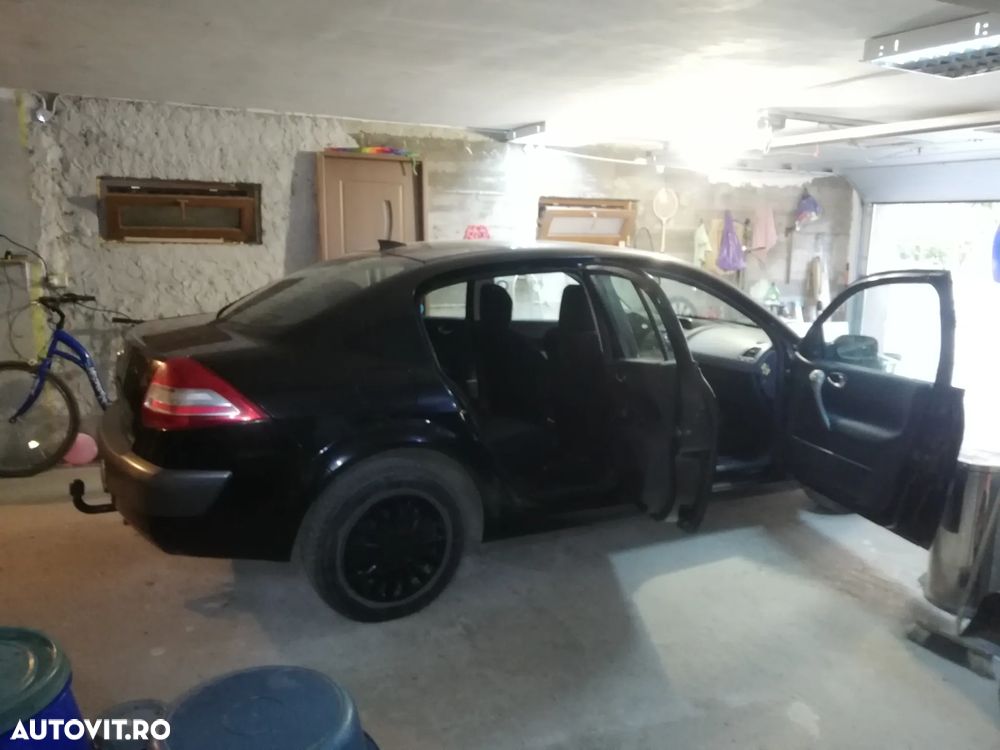 Renault Megane II Sedan 1.4 Pack Authentique - 2
