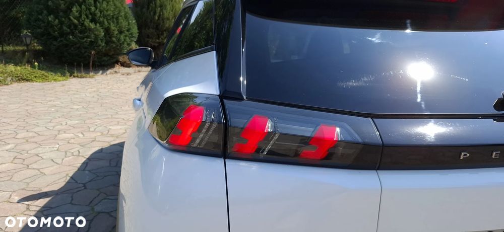 Peugeot 2008 1.5 BlueHDi Allure S&S EAT8 - 14