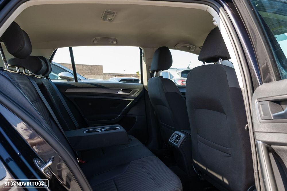 VW Golf 1.6 TDI Confortline - 15