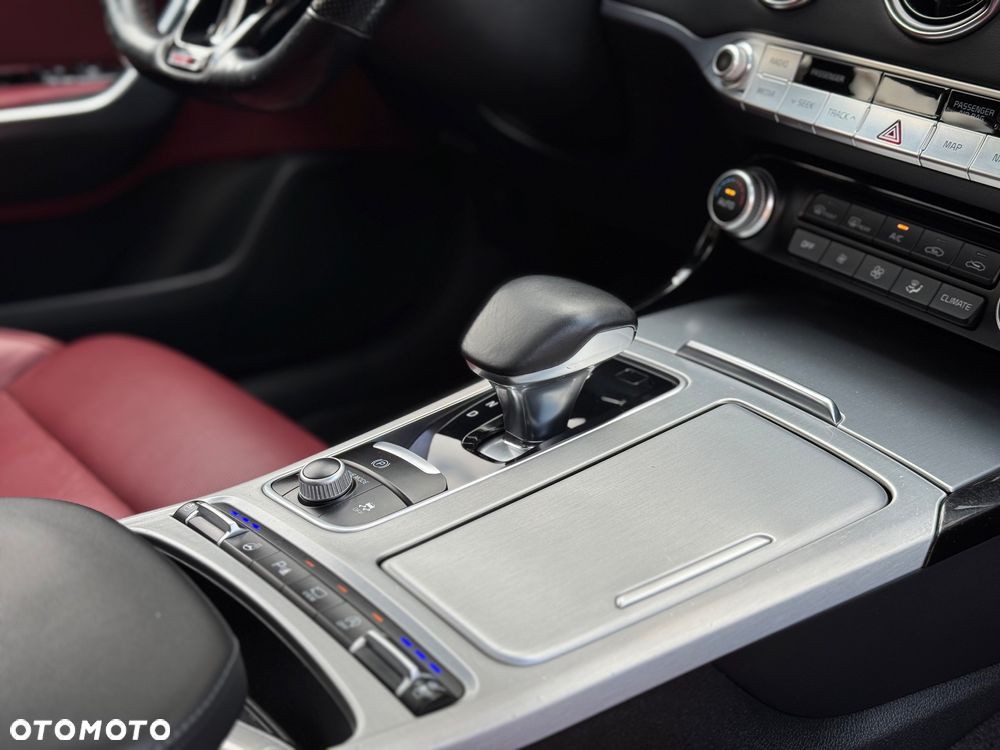 Kia Stinger 2.0 T-GDI GT Line - 34