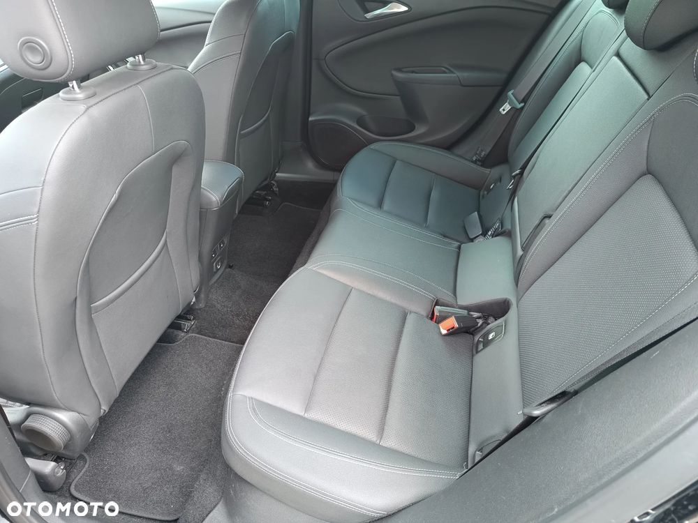 Opel Astra 1.4 Turbo Innovation - 15