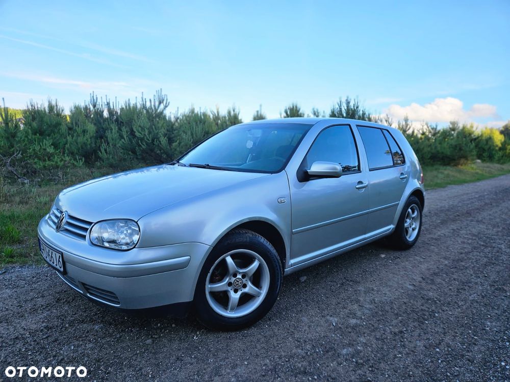 Volkswagen Golf - 8