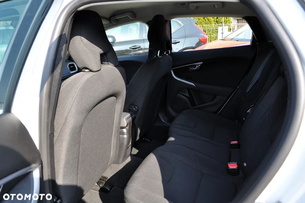 Volvo V40 T3 Drive-E Dynamic Edition - 34