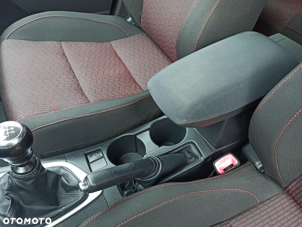 Toyota Auris 2.0 D-4D Executive - 38