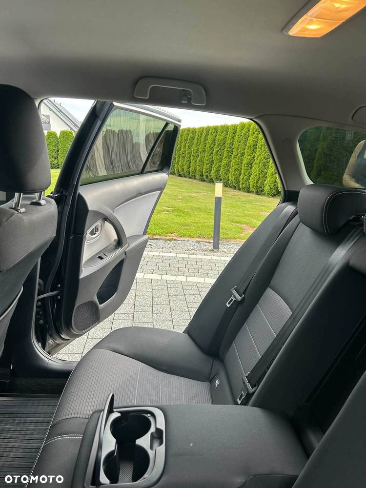 Toyota Avensis 2.0 Premium MS - 27