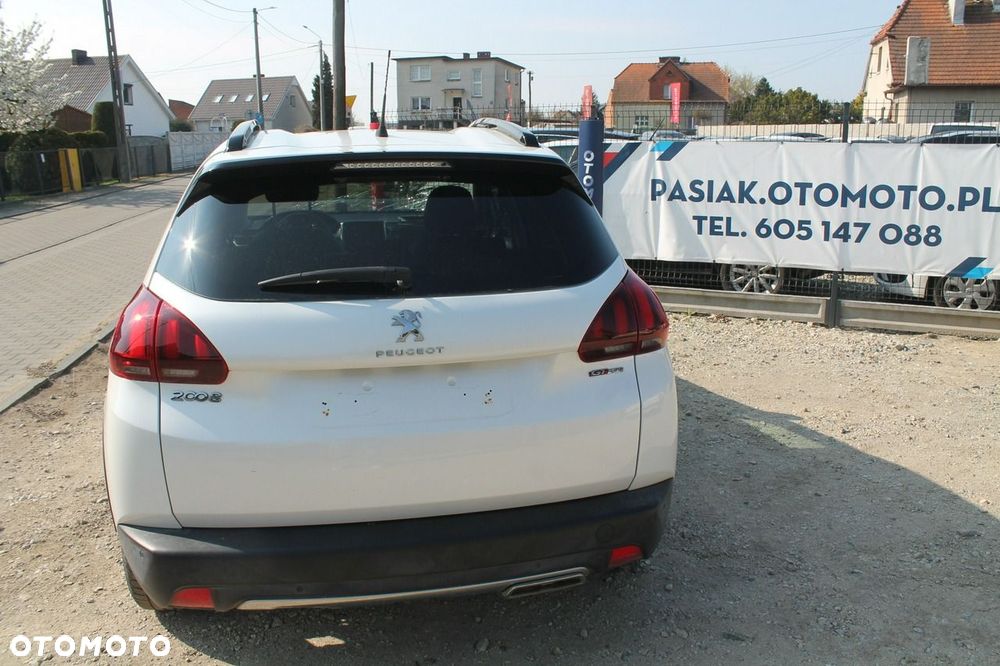 Peugeot 2008 - 6