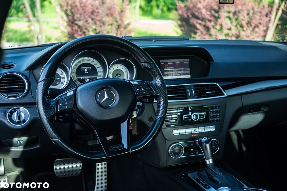 Mercedes-Benz Klasa C 350 BlueEff 4-Matic Avantgarde - 18