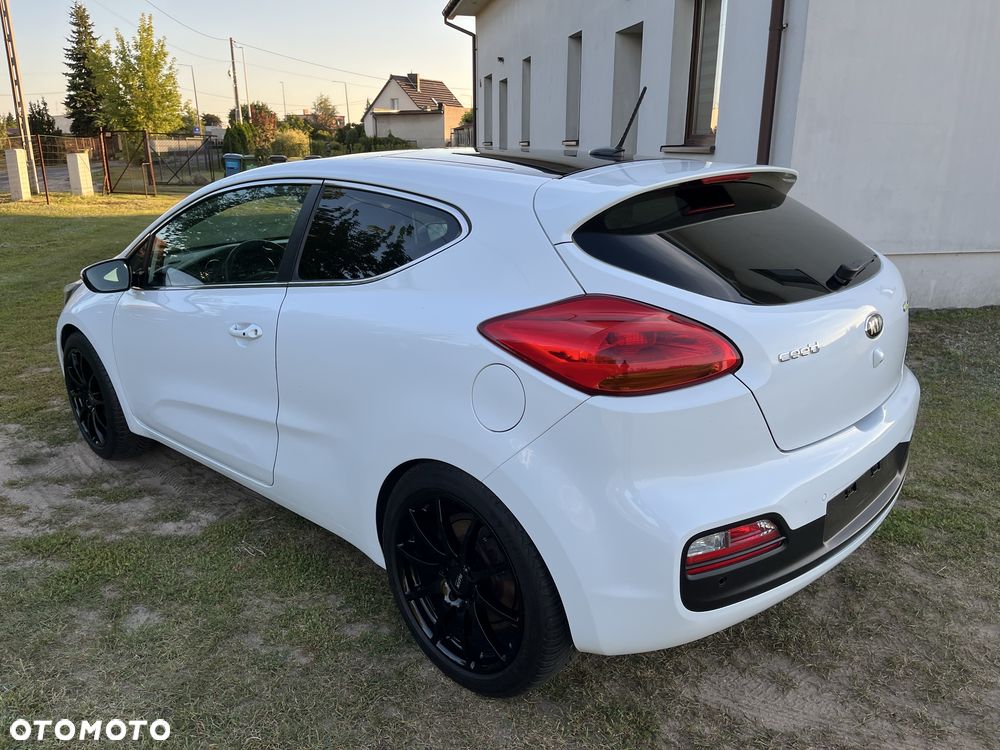 Kia ProCeed - 4