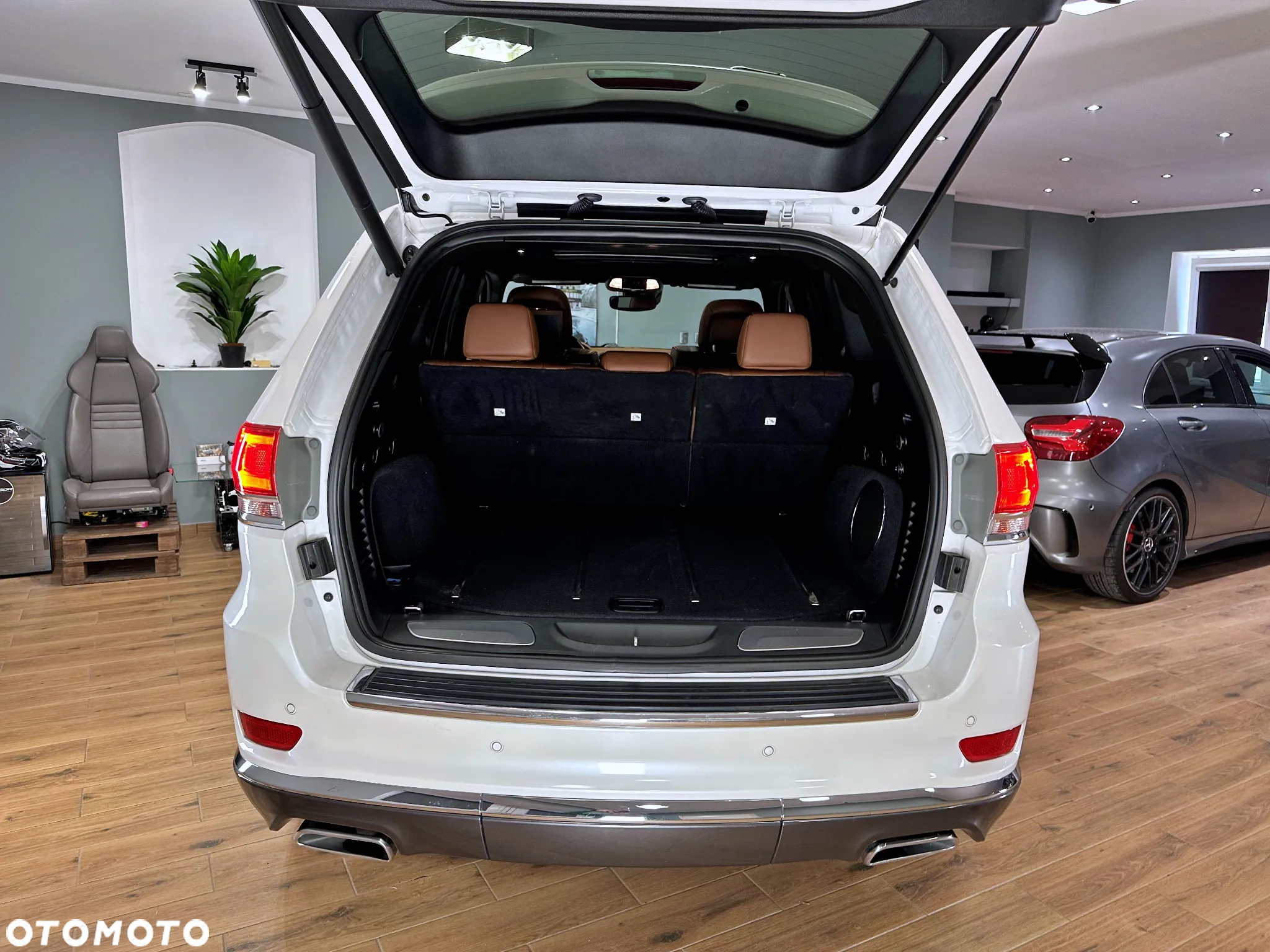 Jeep Grand Cherokee 3.6 V6 Summit - 30