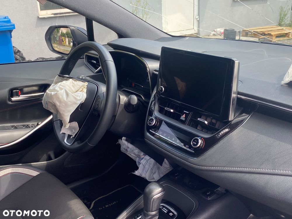 Toyota Corolla 1.8 Hybrid Club - 18