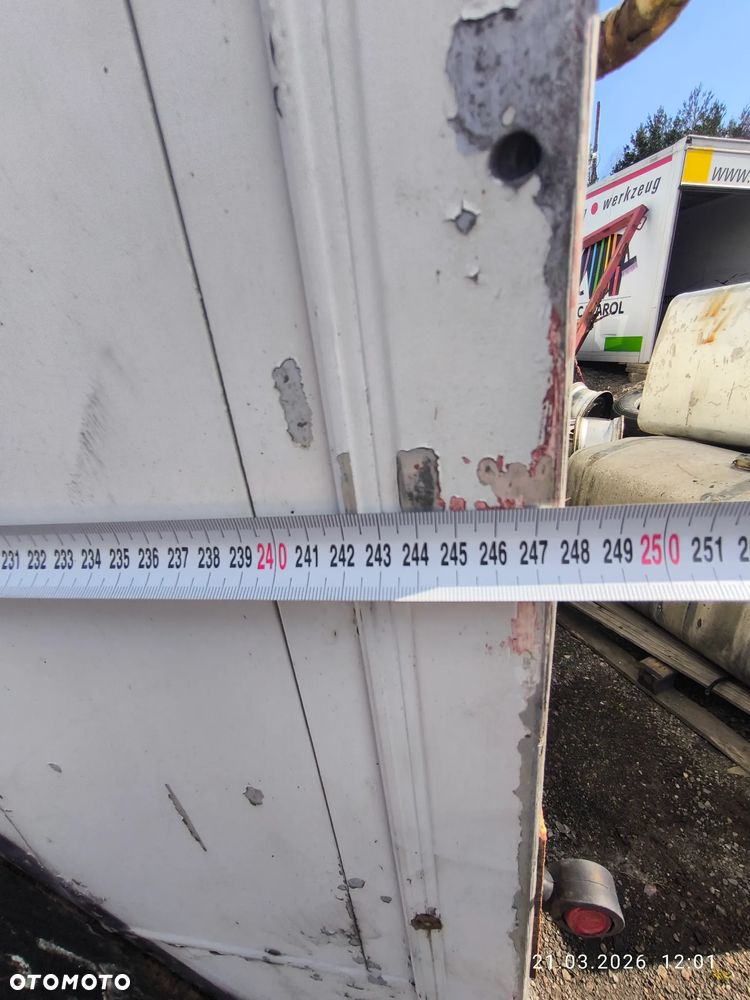 KONTENER IZOTERMA+ WINDA MAN - 5