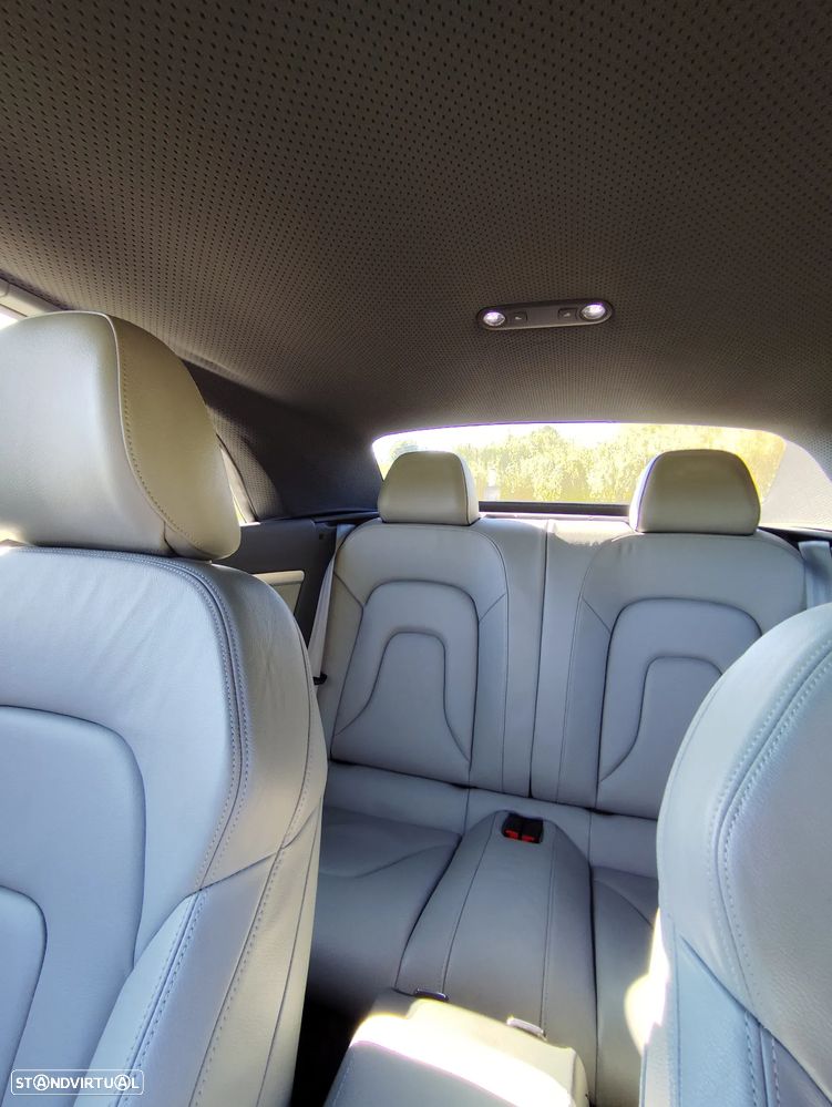 Audi A5 Cabrio 2.0 TDi S-line - 4
