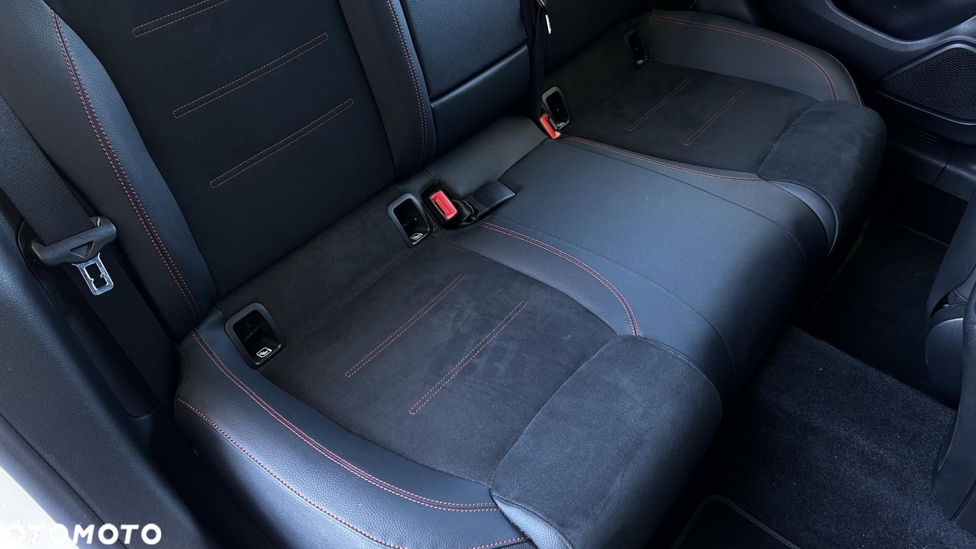 Mercedes-Benz CLA 200 AMG Line 7G-DCT - 27