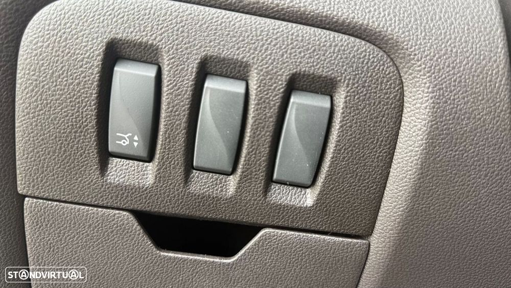 Renault Espace 1.6 dCi Initiale Paris EDC - 24