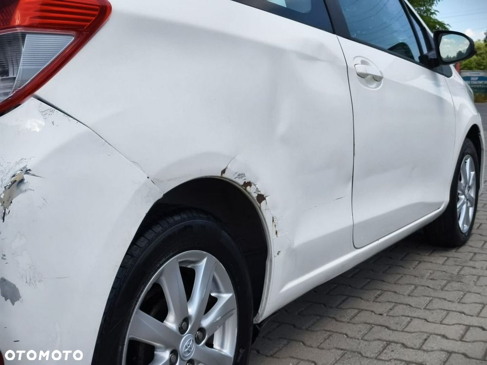 Toyota Yaris - 18