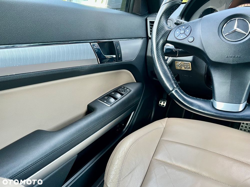 Mercedes-Benz Klasa E - 12