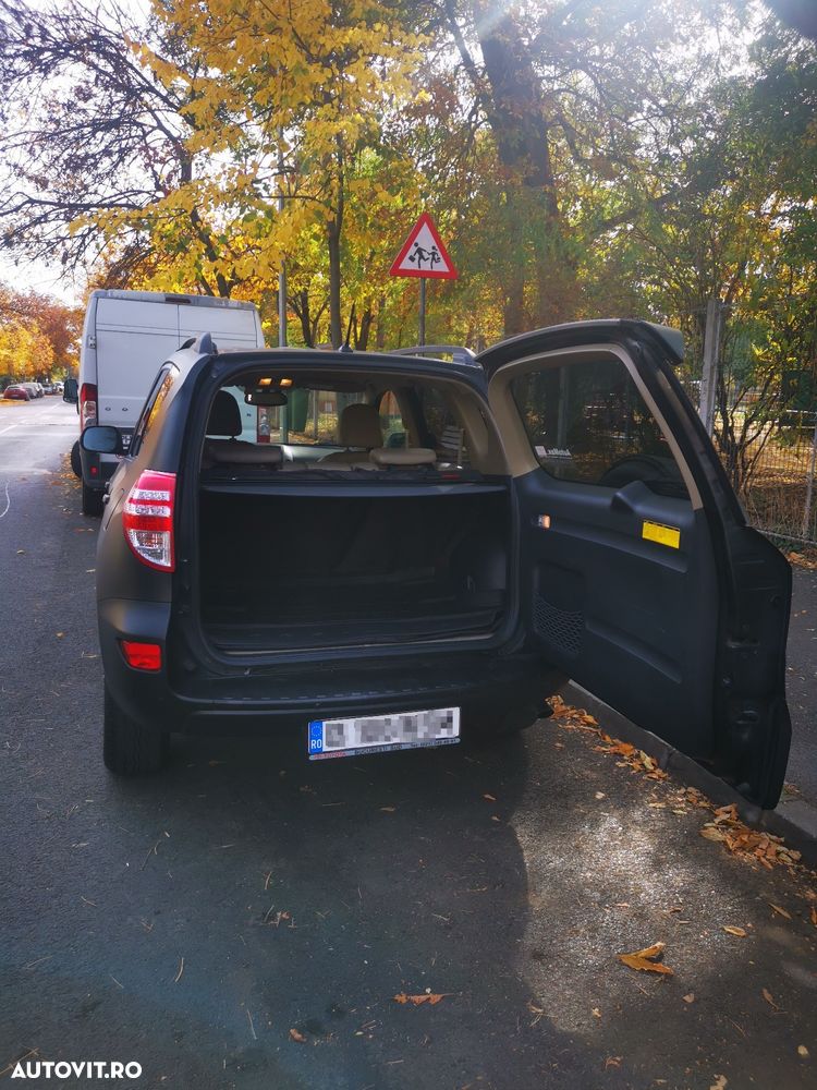 Toyota RAV4 2.2 D-4D Executive - 7