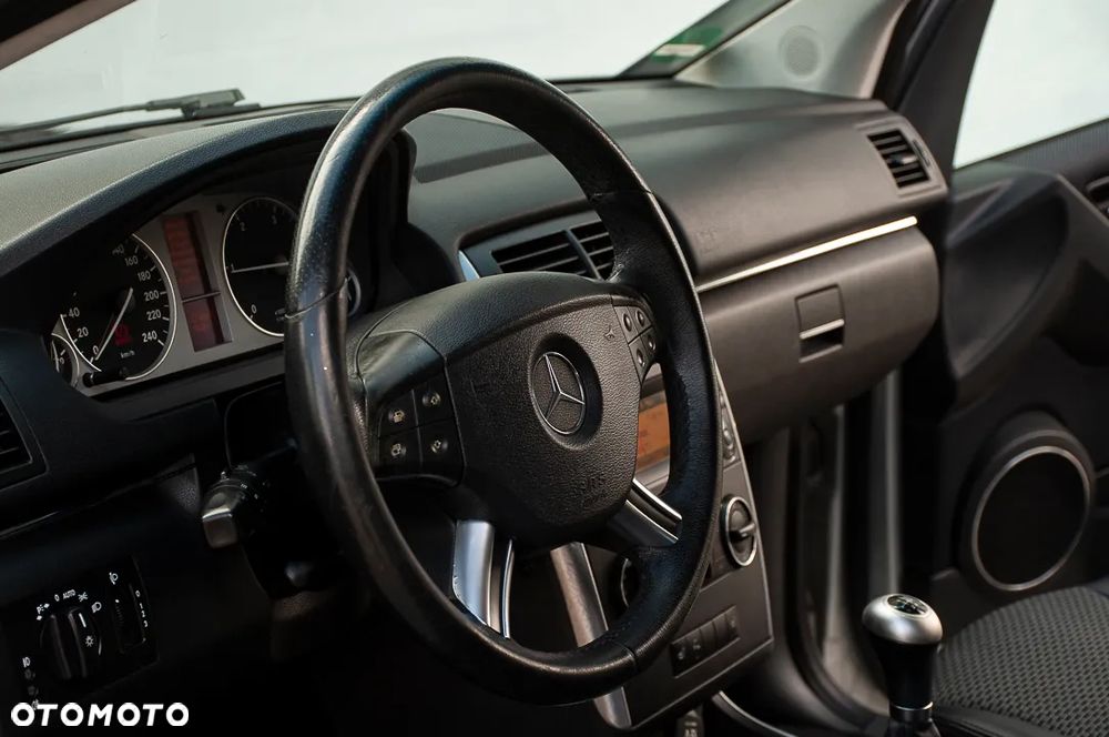 Mercedes-Benz Klasa B 180 CDI DPF Special Edition - 34