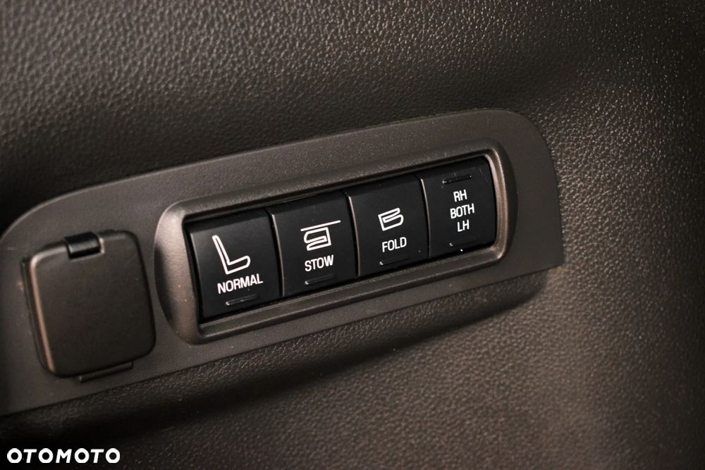 Ford Explorer - 28