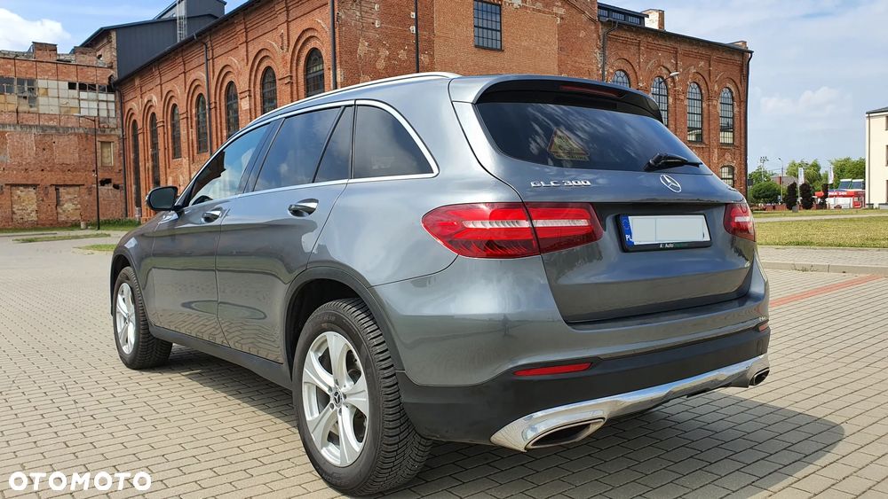 Mercedes-Benz GLC - 23
